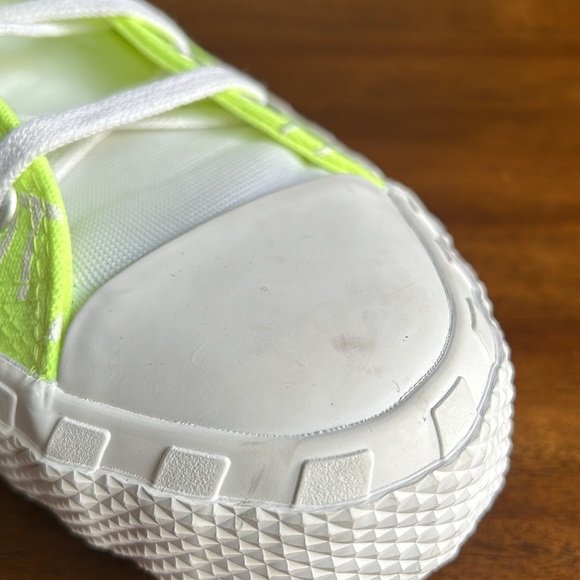 Neon Green Converse Size Men’s 10.5 Women’s 12.5 - Picture 9 of 10